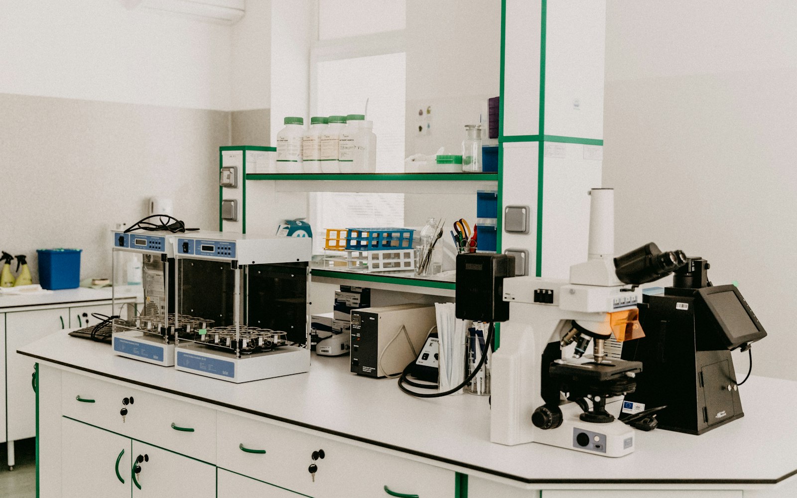 Deyuan Chemicals R&D laboratory
